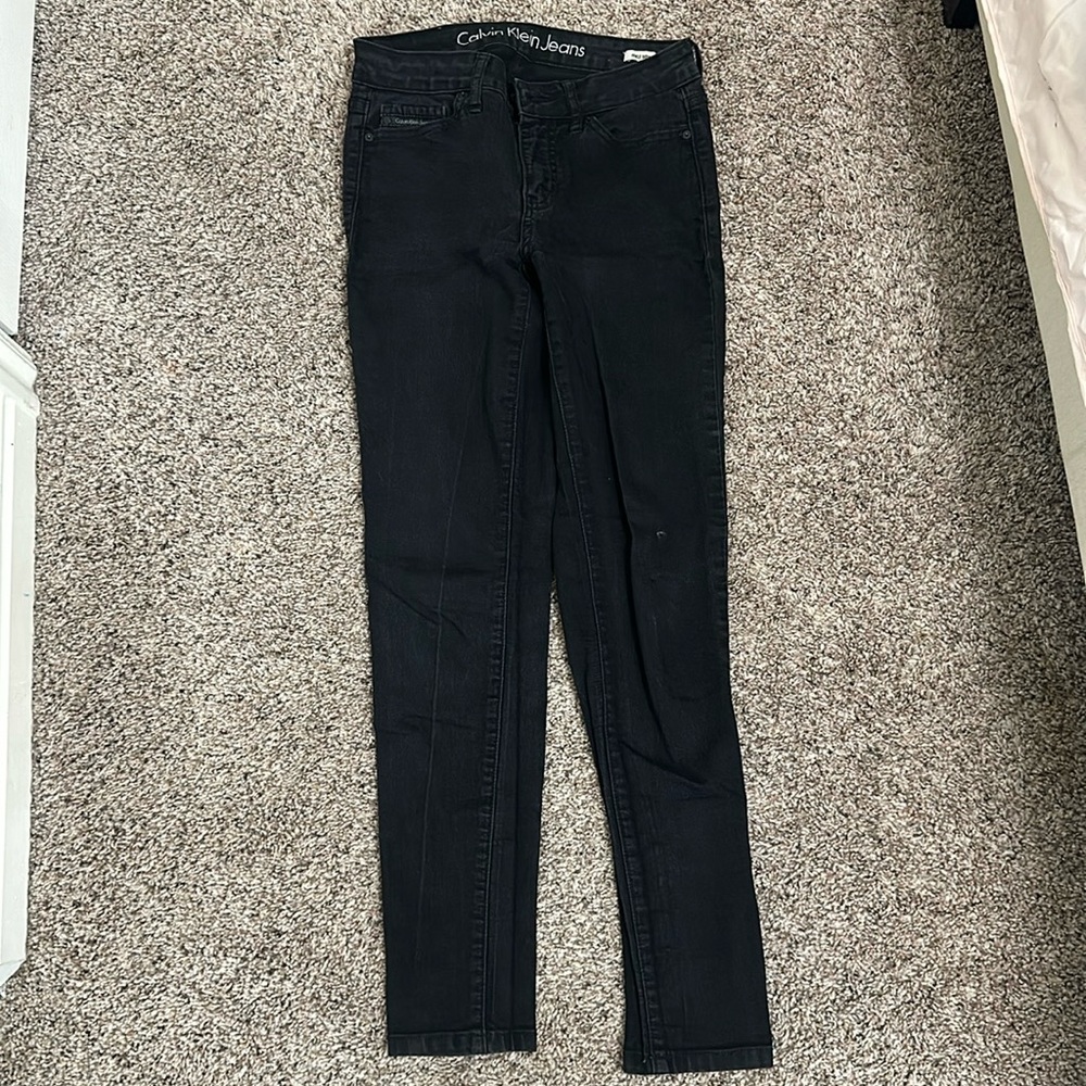 Black skinny jeans